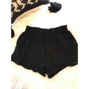 H&M • Black Shorts